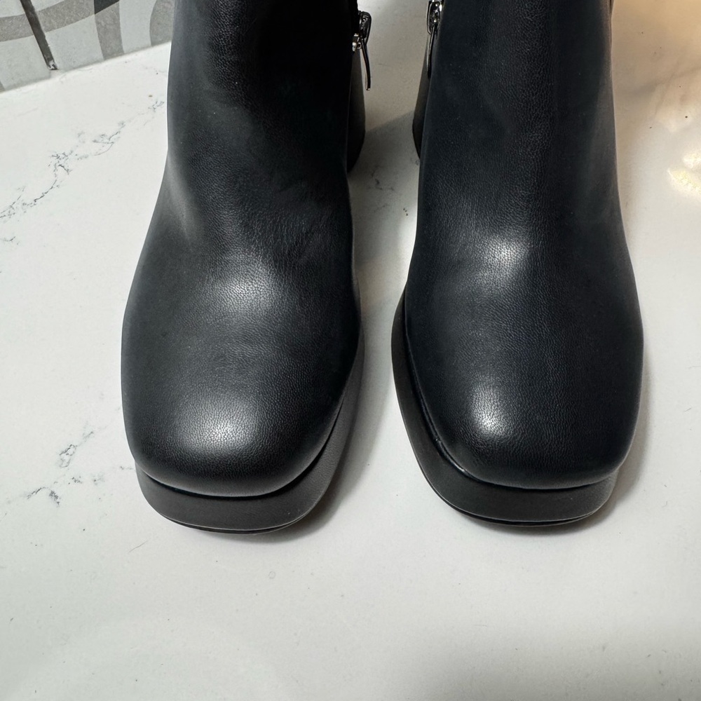 Nine West Black Platform Knee-High Boots – Never Worn - Size 9 - Picture 12 of 12